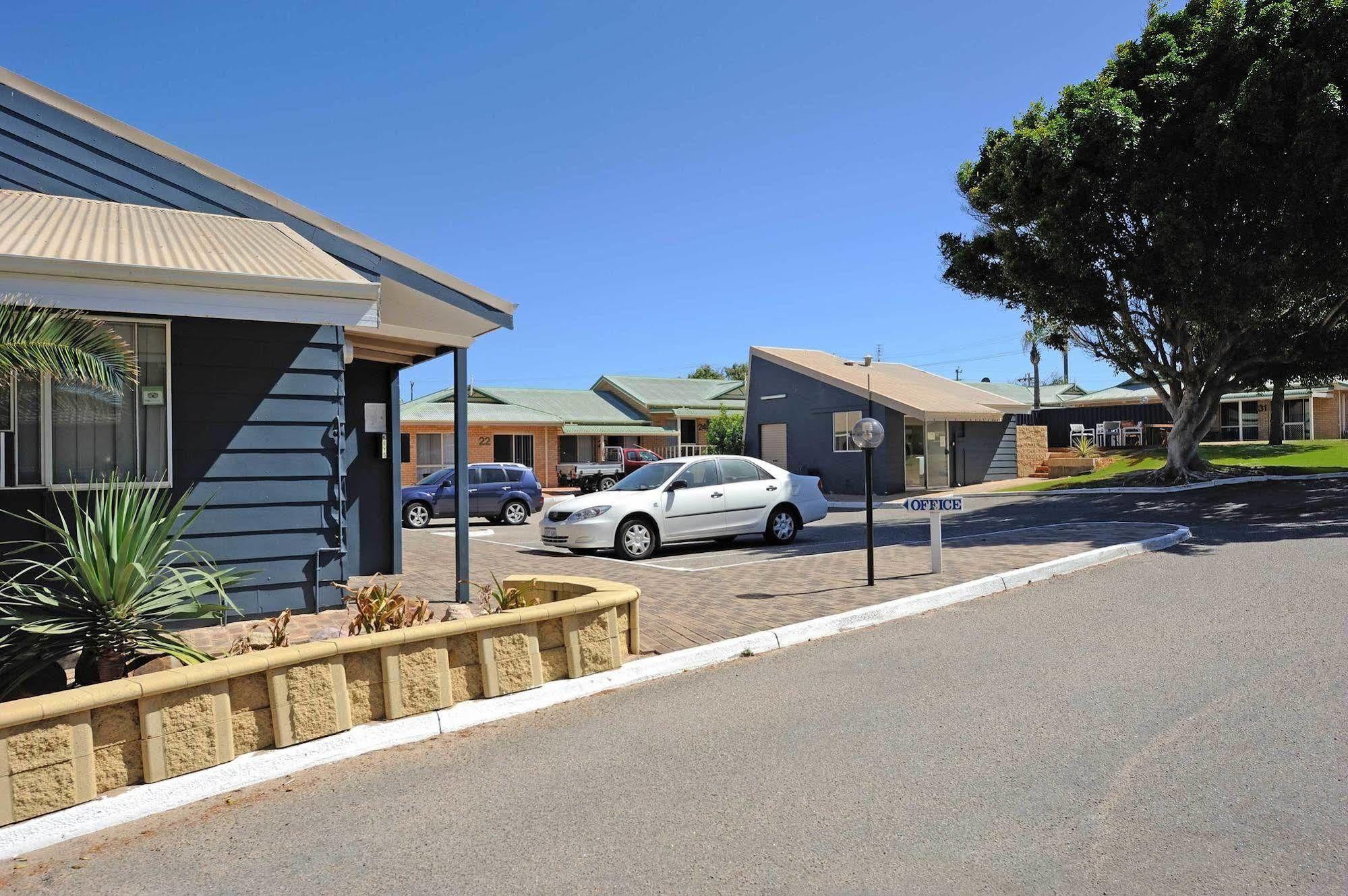 Abrolhos Reef Lodge Geraldton Exterior photo